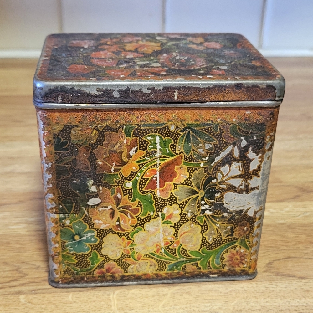 Early 1900s  Floral Hinged Top Tin Box